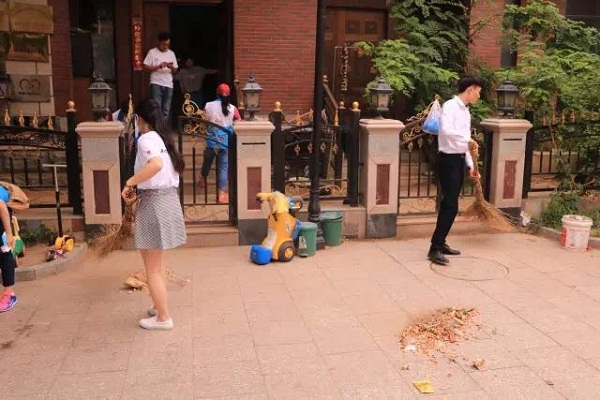 远行·爱丨“感动”与“被感动” 远行·爱丨“感动”与“被感动”